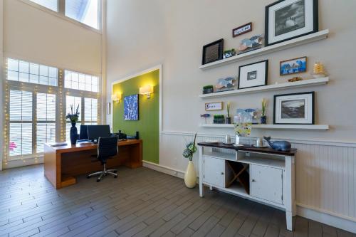 an office with a desk and a computer in it at Hotel Cape Cod in Falmouth