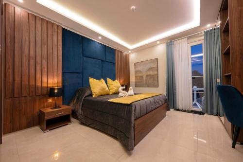 Giường trong phòng chung tại Domus Boutique Hotel