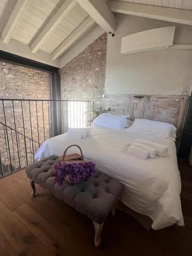 Postel nebo postele na pokoji v ubytování Borgo dei Gatti Albergo Diffuso & spa