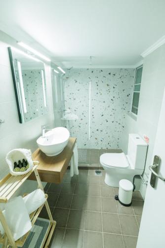 Love Travel Athens Apartments