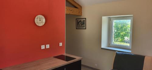 Φωτογραφία από το άλμπουμ του Maisonnette en pierre rénovée σε Lamastre