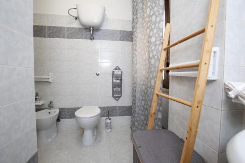 Bilik mandi di Casa Felice