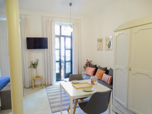 MODERNO ESTUDIO AL LADO DE LA CATEDRAL