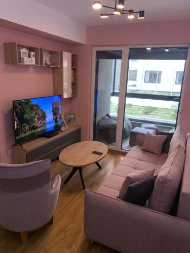 PINK Modern Apartment
