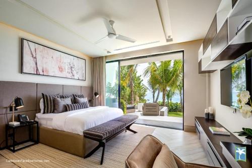 Ένα ή περισσότερα κρεβάτια σε δωμάτιο στο Sunny Vacation Villa No 33