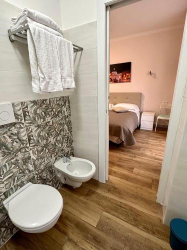 GOLDEN ROOMS Cipro