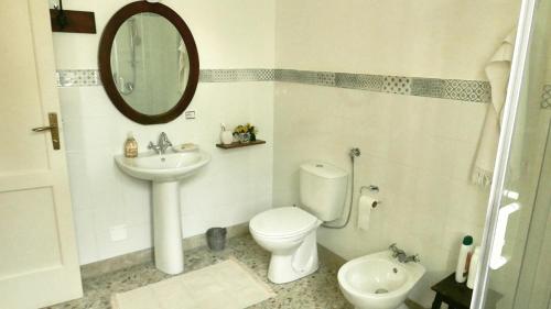 Bilik mandi di B&B Etnea Centoundici