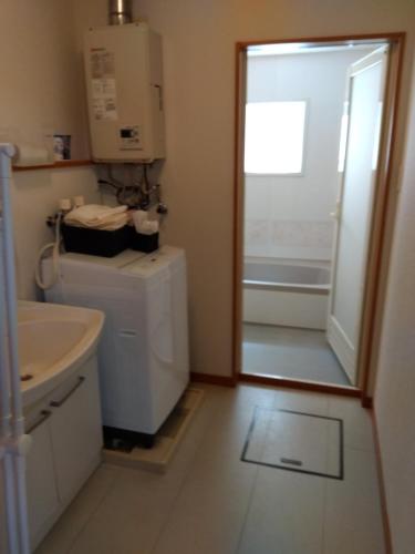 Ванная комната в Restful Tsukuda - Vacation STAY 14830