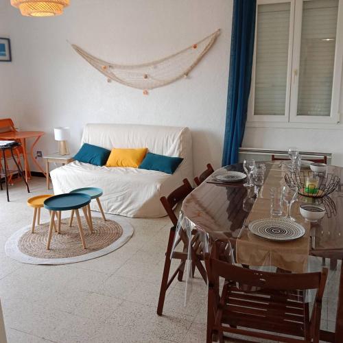 Gallery image of Appartement T2 proche Port - 3SABLE20 Apartment quiet, close by the sea in Canet-en-Roussillon