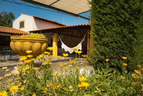 Κήπος έξω από το A Sobreirinha Jacuzzi e Pet Friendly