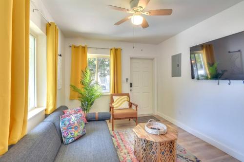 Beautiful Casita with King Bed and private patio Close to Calle 8, MIA Airport, Coral Gables photo 6