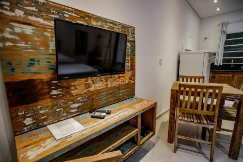 TV a/nebo společenská místnost v ubytování Flats de Sumatra