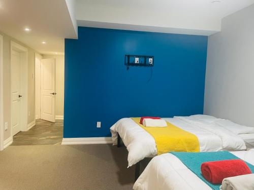 Superior Family Room – Photos 3
