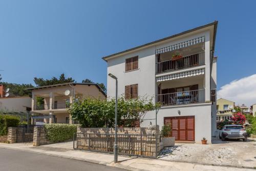 Apartments with WiFi Rovinj - 7144