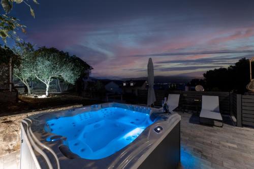 Apartments by the sea Mastrinka, Ciovo - 21601