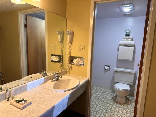 Gateway Lodge tesisinde bir banyo