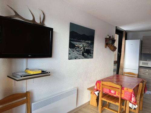 Appartement Les Angles, 2 pièces, 6 personnes - FR-1-593-89