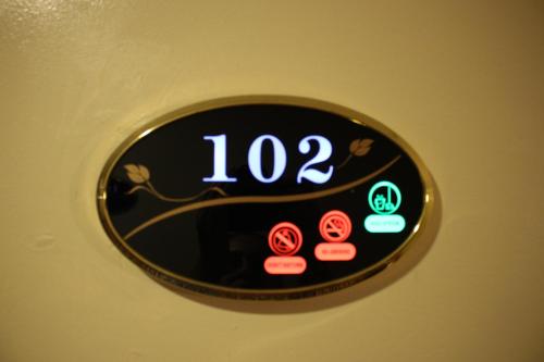 Φωτογραφία από το άλμπουμ του Rodeway Inn & Suites σε Hayward