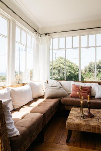 Gallery image of Ocean beach front, 3 Capes Cottage. in Eaglehawk Neck