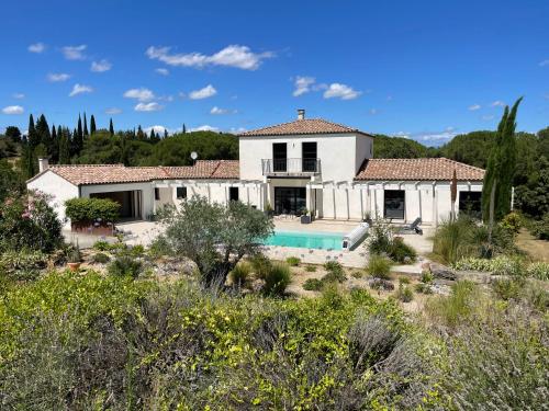 Villa ARTOS - piscine - 300 m2