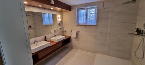 Koupelna v ubytování Villa Le Lux