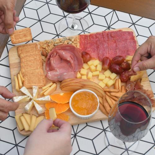 Comida en o cerca de este hotel