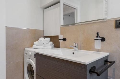 Benavista 2 by Asola Property