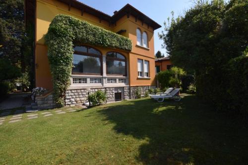 Villa Besana at 100m from lake - Happy Rentals