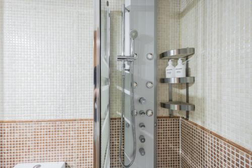 Koupelna v ubytování Brand new one bedroom apartment located in Chueca