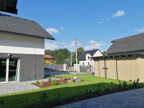 Budova, kde se prázdninový dům nachází