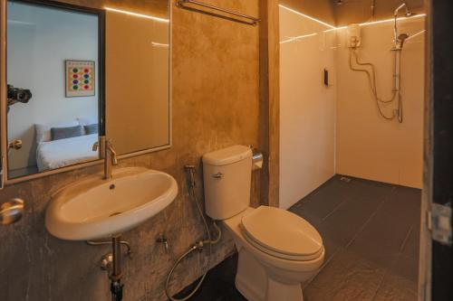 Un baño de Jai Loy Cafe & Rooftop