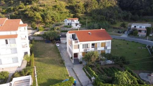 Fotografie z fotogalerie ubytování Apartmani Sara v destinaci Supetarska Draga