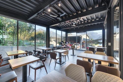 草嶺呆餐廳或用餐的地方