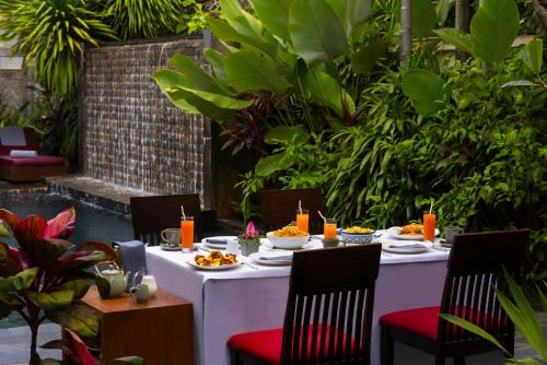 Mâncare la sau în apropiere de acest hotel