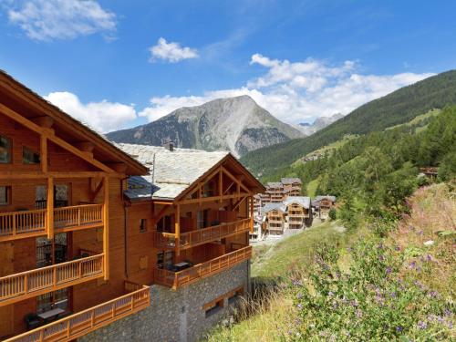 Photo de la galerie de l'établissement Chalet in France with Premium Alpine Comfort, à Sainte-Foy-Tarentaise