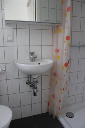 Ένα μπάνιο στο Apartment-Ruwald