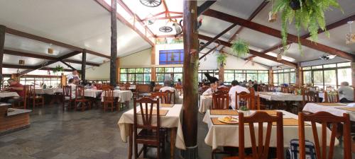 Restavracija oz. druge možnosti za prehrano v nastanitvi Hotel Fazenda Campo dos Sonhos