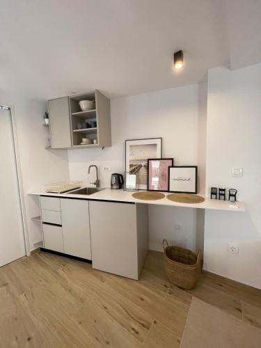 Studio Saint Luke - Old Town Split, 2 min from RIVA
