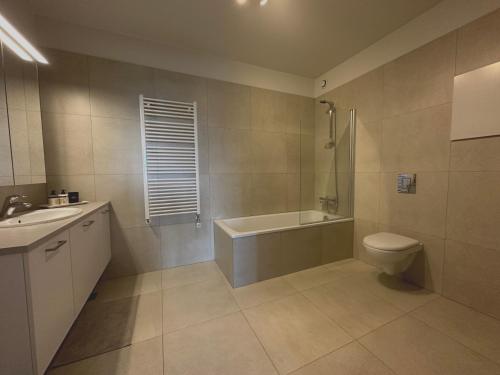 Phòng tắm tại Apartment Lyngas - Birta Rentals