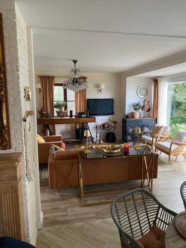 Fotografie z fotogalerie ubytování Mazurska Villa Deluxe w Pasymiu z prywatnym pomostem na jezioro Kalwa i łodzią na wyłączność Najwyższe Premium w Osada Zamkowa v destinaci Pasym