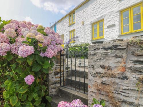 Kerbenetty Harbour Cottage – Photos 3