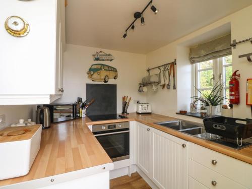 Kerbenetty Harbour Cottage – Photos 5