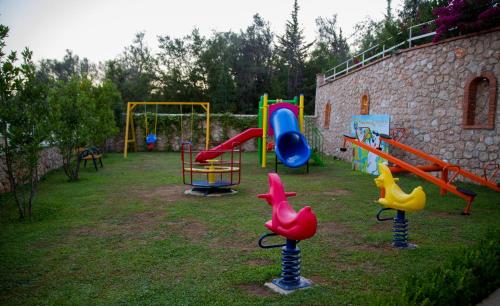 Imagen de la galería de Elysium Hotel, en Dhërmi