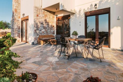 Hillwings Villa