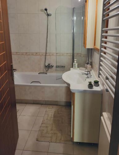 Luxe Apartment in Central Glyfada