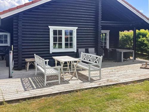 Afbeelding uit fotogalerij van 10 person holiday home in Væggerløse-By Traum in Bøtø By