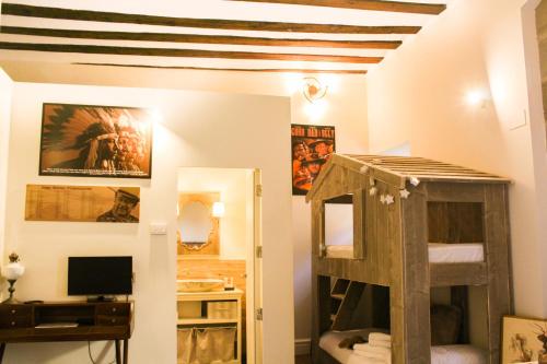 Μια τηλεόραση ή/και κέντρο ψυχαγωγίας στο Teatrisso Hotel Palacio