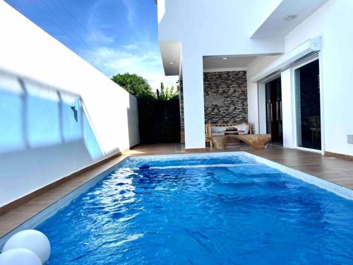 Bazén v ubytování LUXURY_VIP_Villa_LifeStyle puerto plata nebo v jeho okolí