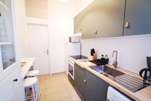 LANG Li by ROCKCHAIR Apartments l SUPERHOST Status l 2 Bedrooms Boxspringbeds in City Center - Cozy Family & Business Flair welcomes you! photo 5
