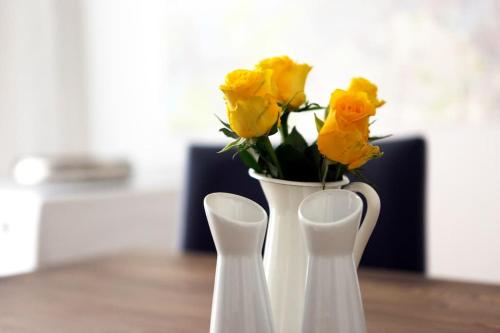 LANG Li by ROCKCHAIR Apartments l SUPERHOST Status l 2 Bedrooms Boxspringbeds in City Center - Cozy Family & Business Flair welcomes you! photo 26